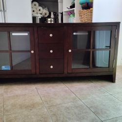 Television cabinet