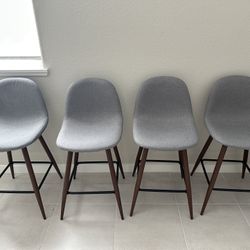 Counter Height Chairs / Bar Stools (4 Count)