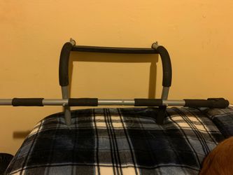 Pull up bar