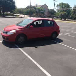 Nissan Versa Hatchback 