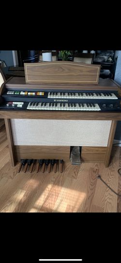 Hammond Piano