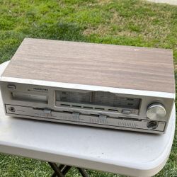 Vintage Soundesign AM/FM Stereo Receiver 8-Track Tape Player 