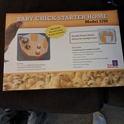 Farm Innovators Baby Chick Home