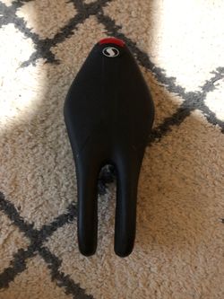 U-shape bike saddle