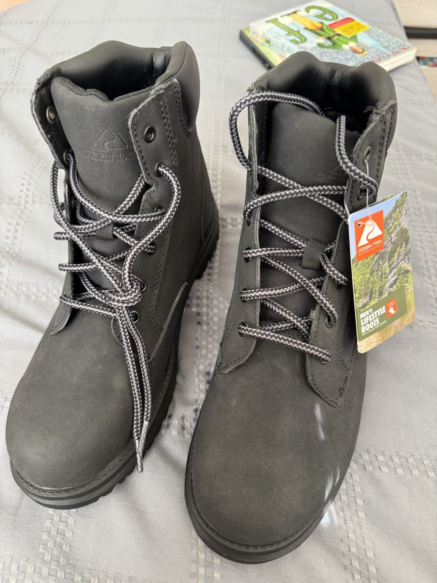 Men’s Size 9 Boots