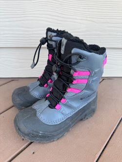 Big kid size 3 Columbia winter boots