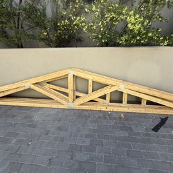 4 trusses