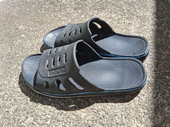flip flops men's size 42-43