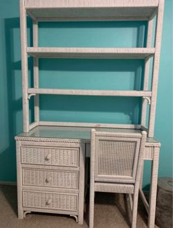 9 piece Darling White Wicker Bed Set