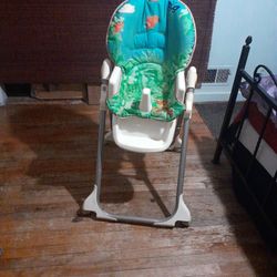 Baby High Chair Doesn't Have A Tray Asking $5