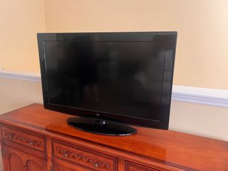 Westinghouse VR-4025 40” 1080p LCD TV – Includes Remote