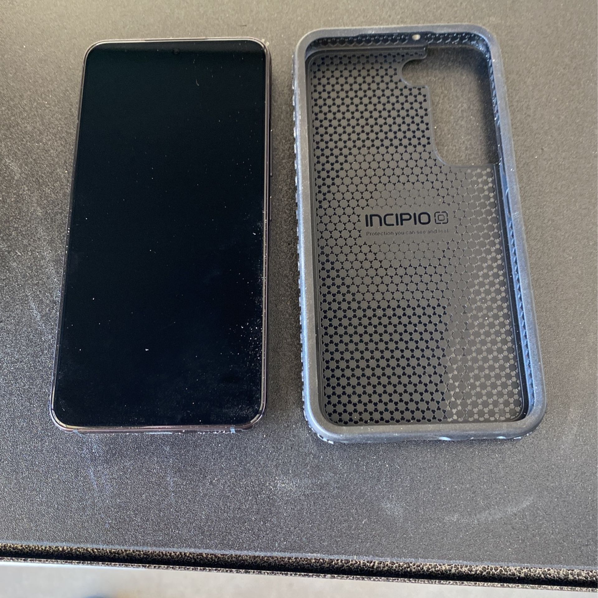 Samsung Galaxy S22 Phone Verizon/ Paid Off