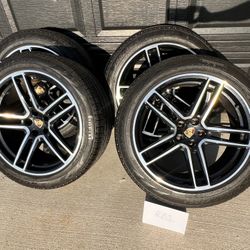 Porsche Macan OEM 20” Turbo Wheels / Black / Pirelli Scorpion Verde All Season Tires with Porsche TPMS and Center Caps