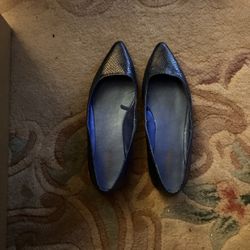 Navy Blue And Black Snake Like Flats, Size 7