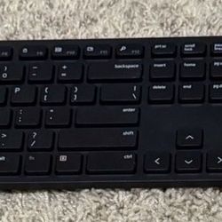 Dell Keyboard And Mouse In Excellent Condition For Sale