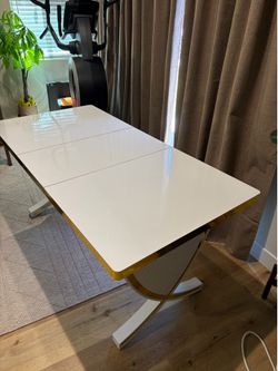 Executive table/Desk