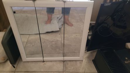 Bathroom cabinet