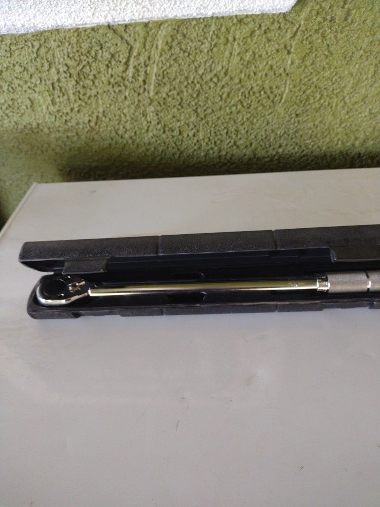 Pittsburg Torque Wrench 1 Foot New