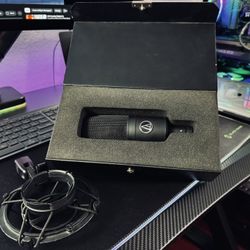Audio-Technica AT4040 Large-diaphragm Condenser Microphone