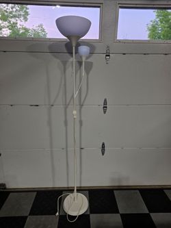 Floor lamp