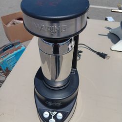  Waring Pro. Bar Cocktail Shaker. 