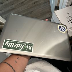 RUSH LAPTOP BEST OFFER  NO BATTERY 