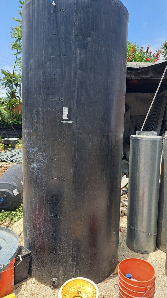 750 Gallon Vertical Water Storage Tank Custom