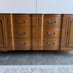 Dresser/ Buffet