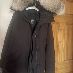 ***** Negotiable Make Me An Offer ****Canadian Goose Jacket