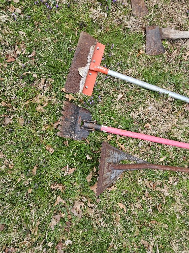 3 ROOFING TOOLS , SEE PICTURES
