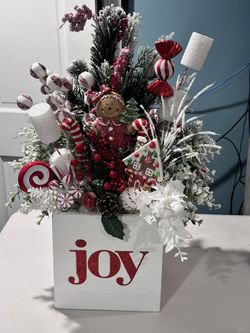 Gingerbread Christmas Arrangement