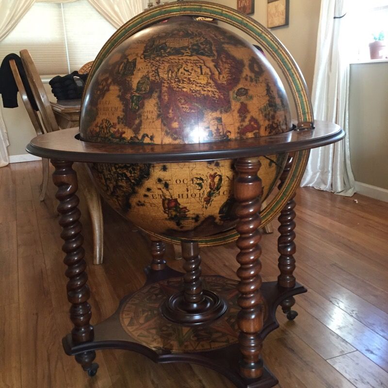 Globe Bar