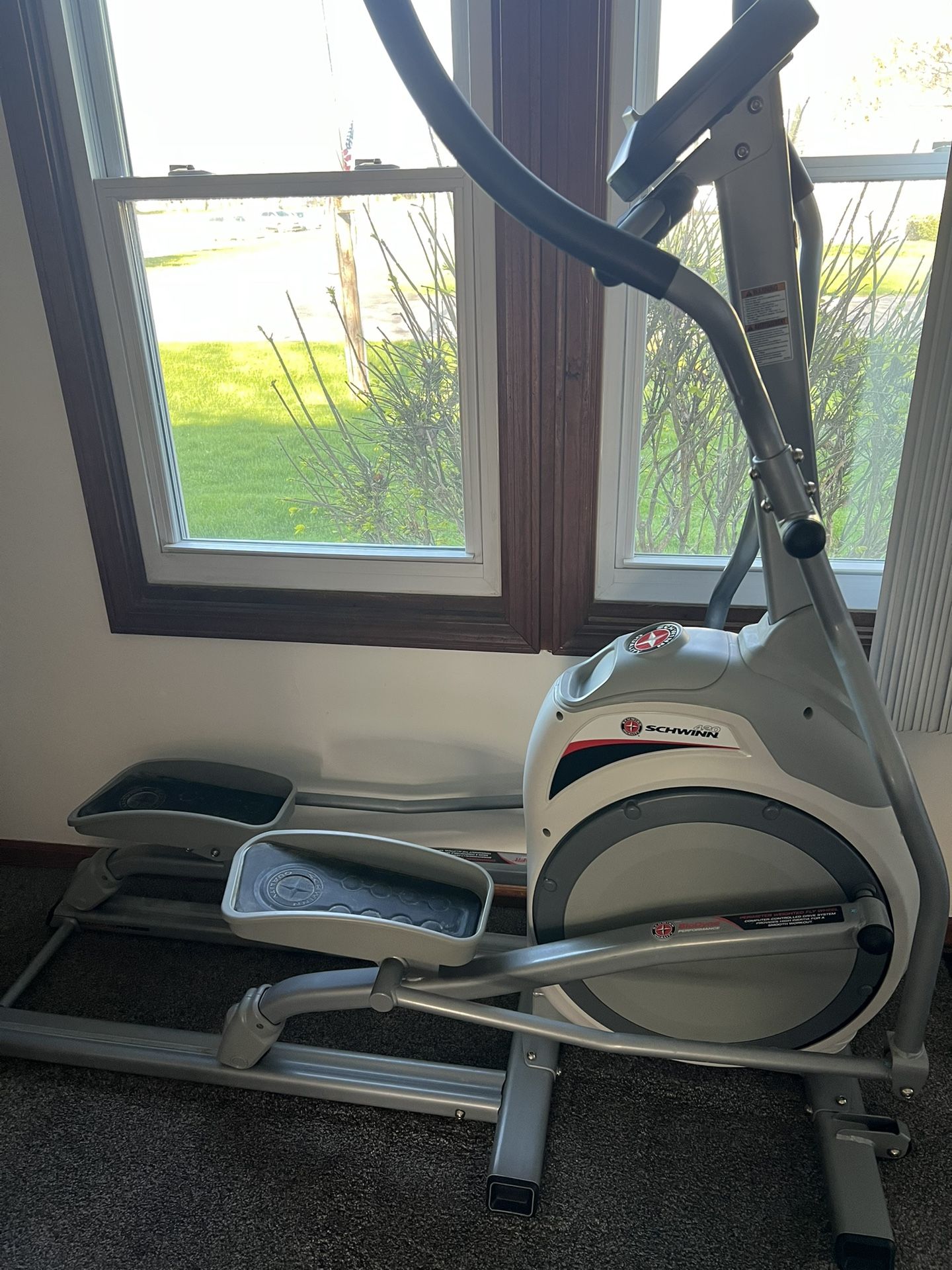 Schwinn Fitness 420 Elliptical