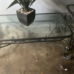 Coffee Table. [1. Corners 