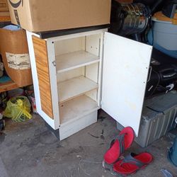 LOCKABLE SOLID WOOD ADJUSTABLE SHELVES WITH TABLE TOP CABINET. GREAT FOR GARAGE STORAGE OR ANYTHING