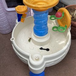 Step2 Childrens Outdoor Water Table   