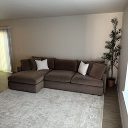 Crate And Barrel Sectional Couch DELIVERY AVAILABLE 