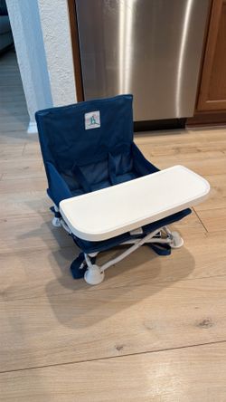 Small child’s eating chair