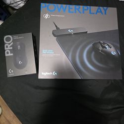 Logitech Superlight 2 and Powerplay