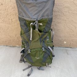 Deuter Act lite 65+10 Mens Internal Frame Hiking Backpacking Backpack 