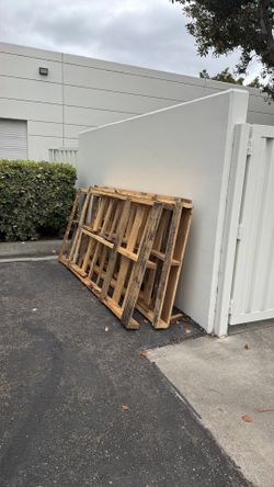 Free Pallets