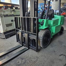 Mitsubishi Forklift. 10,000 Pound Lift Capacity 