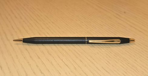 Vintage Cross Classic Century Matte Black Gold Trim Mechanical Pencil 0.9mm LED