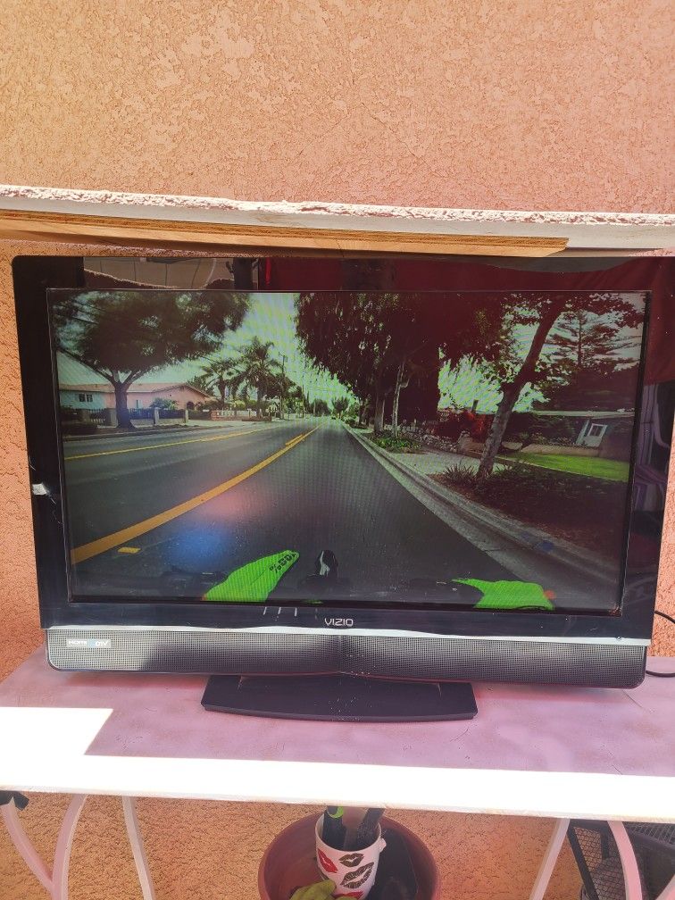37 inch Vizio Hdmi HD TV works great