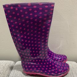 Rugged Outback girls size 3 purple and pink polka does glossy rain boots - worn once like new 