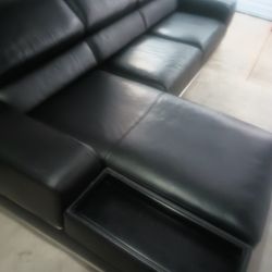 SECTIONAL MODANY BERGAMO BLACK COLOR.. DELIVERY SERVICE AVAILABLE 🚚⚡🚚