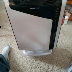 Air Purifier.    For Large / Small Room 