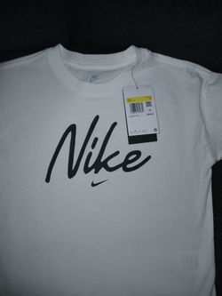 Brand new Nike tee for kids. Size Small