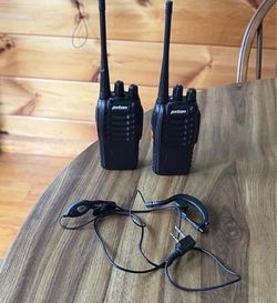 Walkie Talkies Rechargeable Long Range Two-Way Radios with Earpieces,2-Way Radios UHF Handheld Transceiver Walky Talky with Flashlight Li-ion Battery