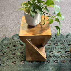 Solid Oak End Table 